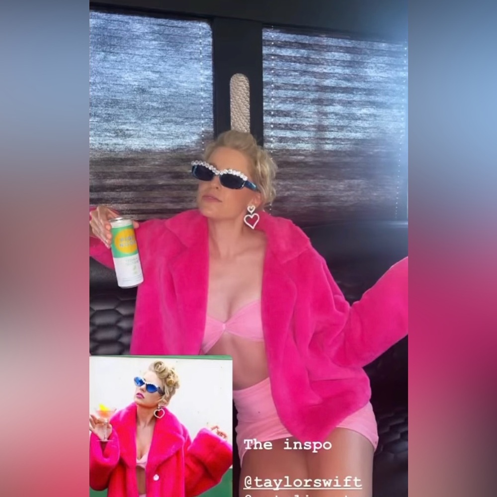 you need to calm down music video costume (with pink jacket)